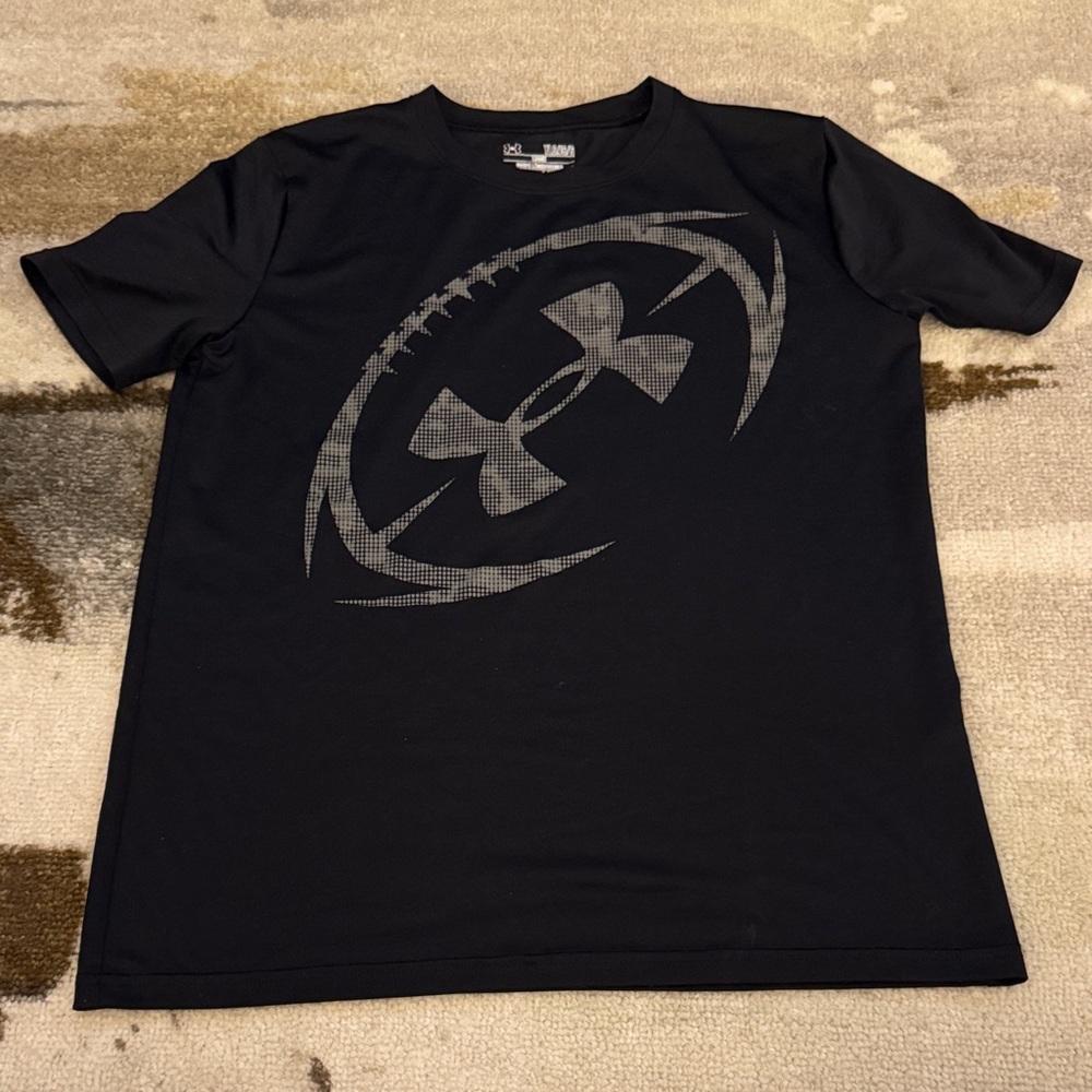 Under Armour Men's Black Tee with Graphic Logo